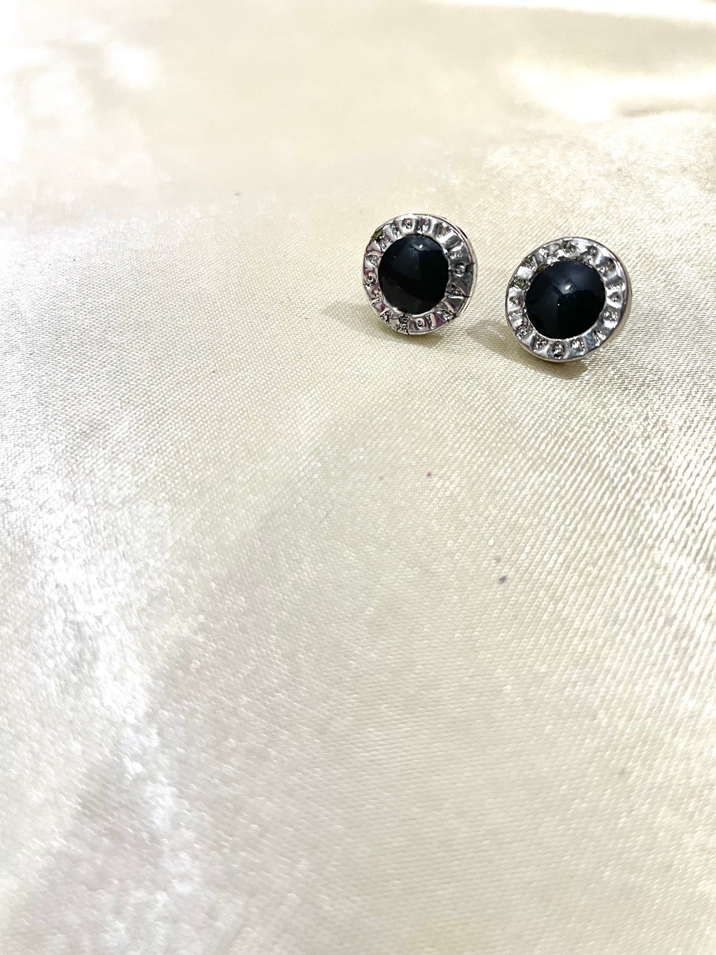 Ball black and silver rhinstone earring