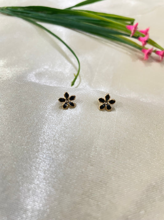 Black and Golden flower ear studs